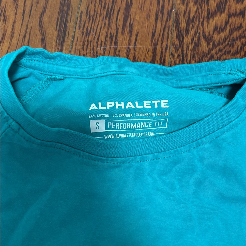 Alphalete Teal Short Sleeve Tee Women’s Size: Small - Picture 4 of 4